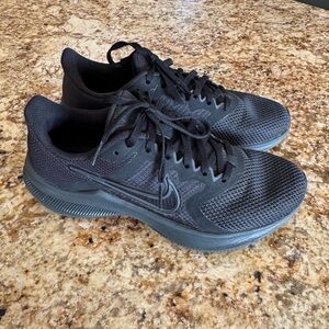 🍀Nike downshifter